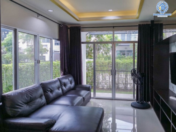 *****บ้านแฝดมือสองนนทบุรี ม.เรสท์ บางใหญ่ บ้านสวยพร้อมอยู่ เนื้อที่ 38.7 ตร.ว. ฟังก์ชั่น 3 ห้องนอน 2 ห้องน้ำ แถมแอร์ 1 เครื่อง! ต่อเติมครบ มีบิ้วท์อินครัว และโรงจอดรถพร้อมใช้งาน บนทำเลเดินทางสะดวก ใกล้เซ็นทรัลเวสต์เกต อิเกีย ทางด่วน และรถไฟฟ้าสถานี "คลองบางไผ่"